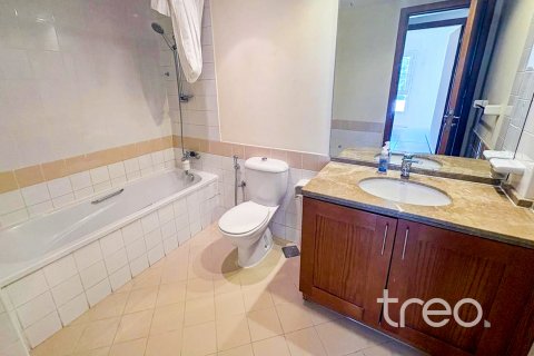 Villa in Arabian Ranches, Dubai 3 bedrooms, 228.26 sq.m. № 123654 - photo 13
