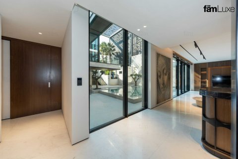 Villa en Dubai, 5 dormitorios, 690.4 m², № 85903 - foto 12