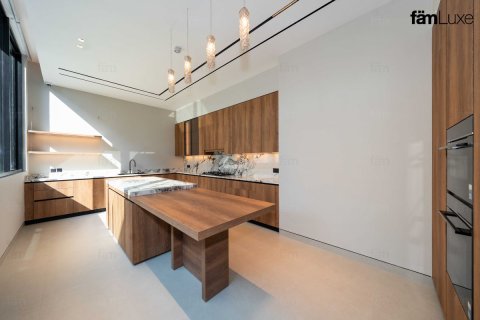 Villa en Dubai, 5 dormitorios, 690.4 m², № 85903 - foto 10