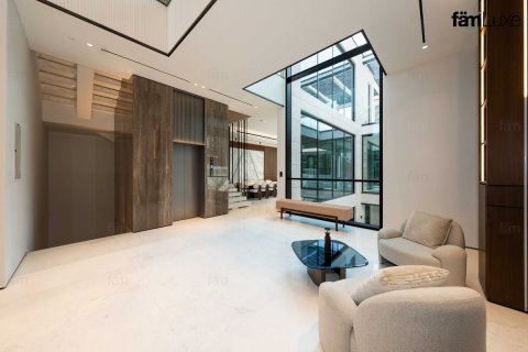 Villa en Dubai, 5 dormitorios, 690.4 m², № 85903 - foto 14