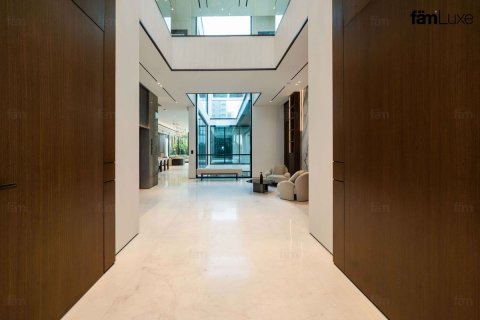 Villa en Dubai, 5 dormitorios, 690.4 m², № 85903 - foto 18