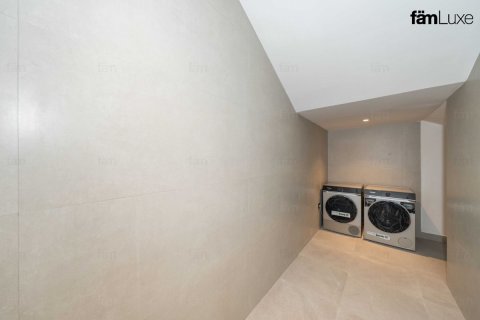 Villa en Dubai, 5 dormitorios, 690.4 m², № 85903 - foto 28