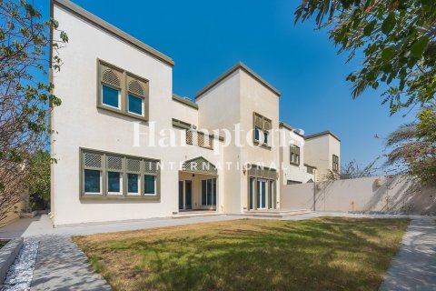 Villa en Jumeirah Park Homes, Jumeirah Park, Dubai, 3 dormitorios, 336.95918100 m², № 63310 - foto 3