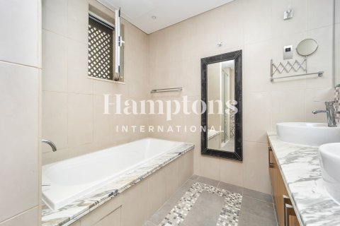 Villa en Jumeirah Park Homes, Jumeirah Park, Dubai, 3 dormitorios, 336.95918100 m², № 63310 - foto 19