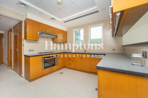 Villa en Jumeirah Park Homes, Jumeirah Park, Dubai, 3 dormitorios, 336.95918100 m², № 63310 - foto 4