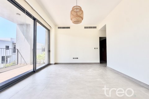 Снять в аренду виллу в Дубай Хилс Эстейт, Дубай: 3 спальни, 288.19м², № 119749 - фото 26