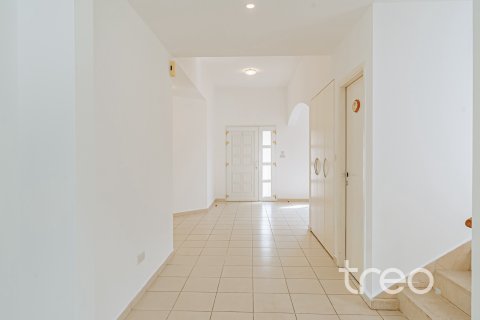 Villa in Meadows 1, Meadows, Dubai 4 bedrooms, 313.55 sq.m. № 119744 - photo 9