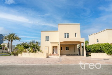 Villa in Meadows 1, Meadows, Dubai 4 bedrooms, 313.55 sq.m. № 119744 - photo 1
