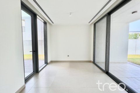 Снять в аренду виллу в Дубай Хилс Эстейт, Дубай: 3 спальни, 288.19м², № 119746 - фото 6