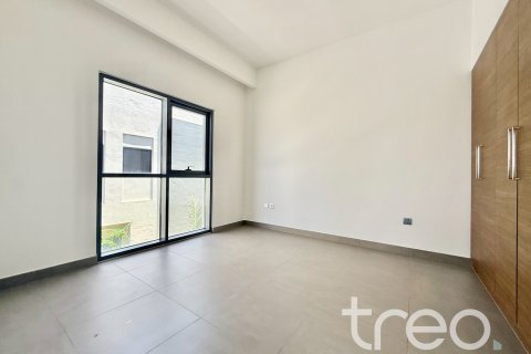 Снять в аренду виллу в Дубай Хилс Эстейт, Дубай: 3 спальни, 288.19м², № 119748 - фото 24