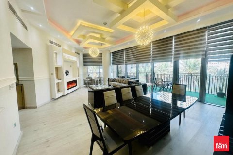 Appartement à Downtown Dubai (Downtown Burj Dubai), Dubai, 2 chambres, 179.5 m², № 77808 - photo 2