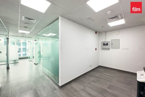 Oficina en Business Bay, Dubai, 130.4 m², № 77812 - foto 4