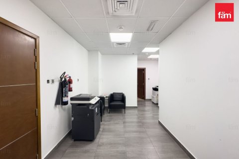 Oficina en Business Bay, Dubai, 130.4 m², № 77812 - foto 10