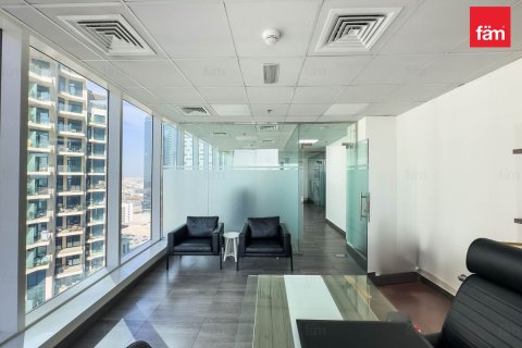 Oficina en Business Bay, Dubai, 130.4 m², № 77812 - foto 1