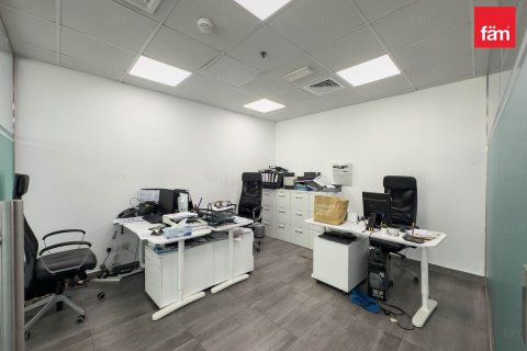 Oficina en Business Bay, Dubai, 130.4 m², № 77812 - foto 9
