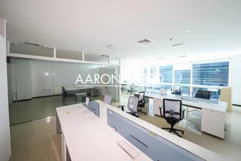 Oficina en Business Bay, Dubai, 146 m², № 83395 - foto 3