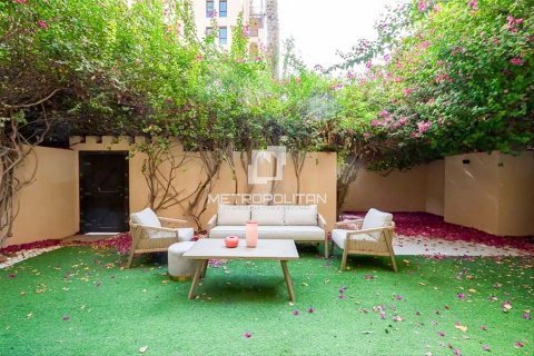 Apartment in Old Town, Dubai 2 bedrooms, 174 sq.m. № 74010 - photo 12