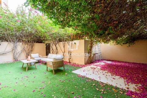 Apartment in Old Town, Dubai 2 bedrooms, 174 sq.m. № 74010 - photo 1