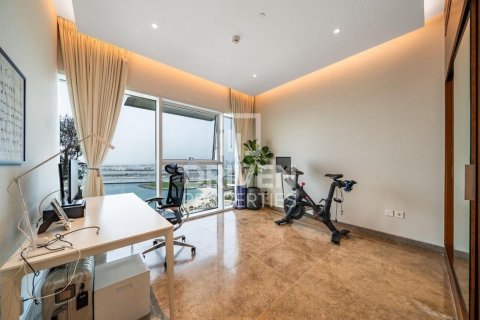 Apartment in Jumeirah Beach Residence, Dubai 2 bedrooms, 178.93 sq.m. № 129146 - photo 17
