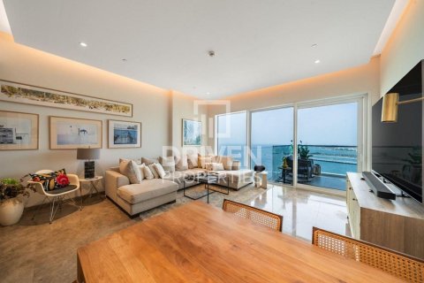 Apartment in Jumeirah Beach Residence, Dubai 2 bedrooms, 178.93 sq.m. № 129146 - photo 2