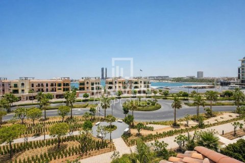 Villa in Jumeirah, Dubai 4 bedrooms, 397.63 sq.m. № 129145