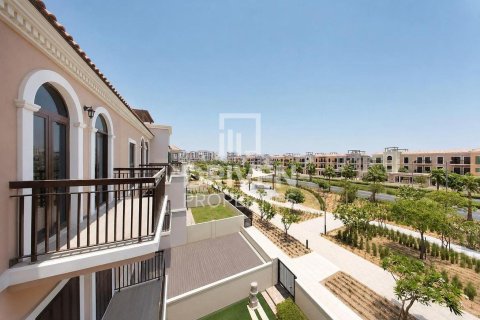 Villa in Jumeirah, Dubai 4 bedrooms, 397.63 sq.m. № 129145 - photo 26