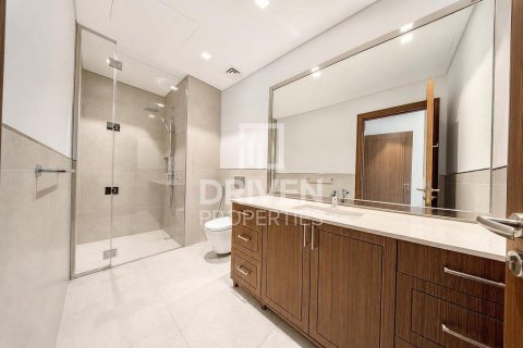 Villa in Jumeirah, Dubai 4 bedrooms, 397.63 sq.m. № 129145 - photo 24