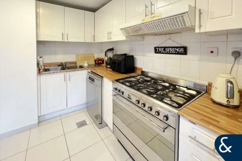 Villa in The Springs, Dubai 2 bedrooms, 206 sq.m. № 78572 - photo 5