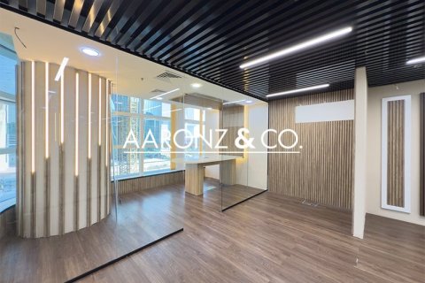 Bureau à Sheikh Zayed Road, Dubai, 102 m², № 78496 - photo 11