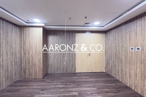 Bureau à Sheikh Zayed Road, Dubai, 102 m², № 78496 - photo 8