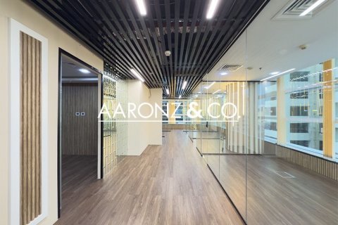 Bureau à Sheikh Zayed Road, Dubai, 102 m², № 78496 - photo 7