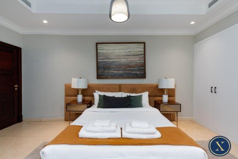Villa in Palm Jumeirah, Dubai 6 bedrooms, 650 sq.m. № 46260 - photo 13