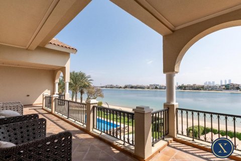Villa in Palm Jumeirah, Dubai 6 bedrooms, 650 sq.m. № 46260 - photo 22