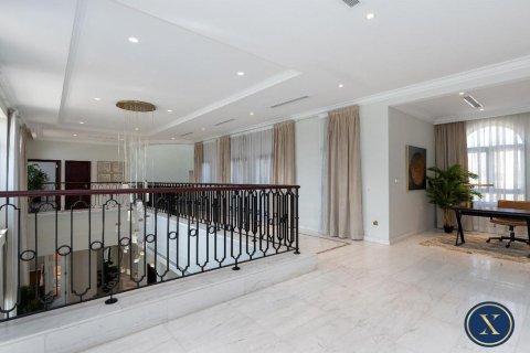 Villa in Palm Jumeirah, Dubai 6 bedrooms, 650 sq.m. № 46260 - photo 11