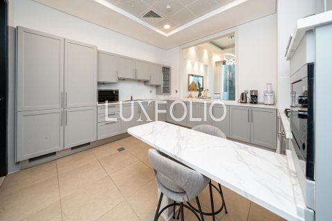 Apartamento en The Crescent, Palm Jumeirah, Dubai, 3 dormitorios, 267 m², № 46257 - foto 12
