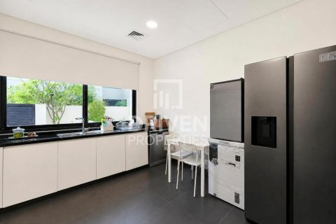 Villa in DAMAC Hills (Akoya by DAMAC), Dubai 4 bedrooms, 457.55 sq.m. № 125256 - photo 8