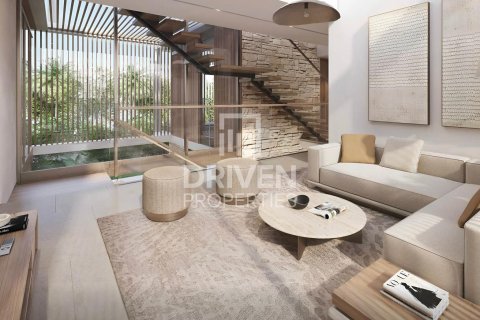 Villa in Dubai Land, Dubai 4 bedrooms, 467 sq.m. № 19307 - photo 3