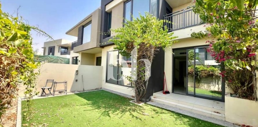 Adosado en Dubai Hills Estate, Dubai, 3 dormitorios, 195 m², № 57603
