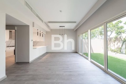 Купить таунхаус в Джумейра Гольф Эстейтс, Дубай: 2 спальни, 134м², № 57604 - фото 2