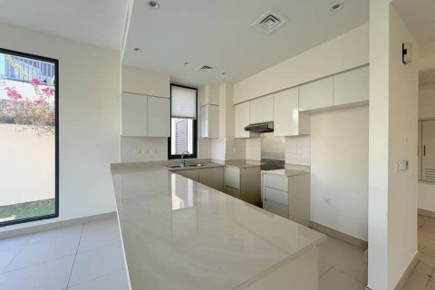 Снять в аренду таунхаус в Дубай Хилс Эстейт, Дубай: 5 спален, 251м², № 57620 - фото 6