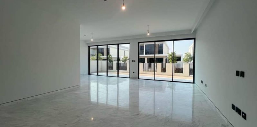 Вилла в Tilal Al Ghaf, Дубай, 4 спальни, 432м², № 57618