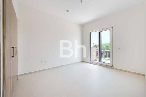 Adosado en Dubai Sports City, Dubai, 4 dormitorios, 332 m², № 57617 - foto 9