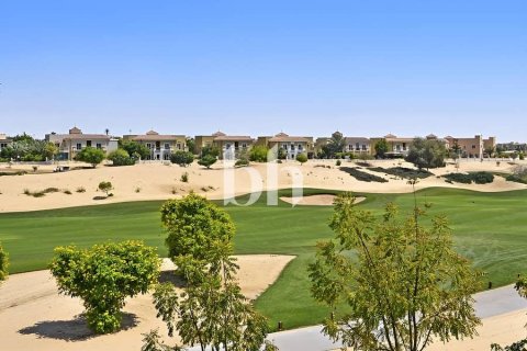 Adosado en Dubai Sports City, Dubai, 4 dormitorios, 332 m², № 57617 - foto 12