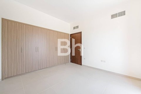 Adosado en Dubai Sports City, Dubai, 4 dormitorios, 332 m², № 57617 - foto 4