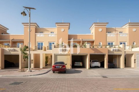 Adosado en Dubai Sports City, Dubai, 4 dormitorios, 332 m², № 57617 - foto 13