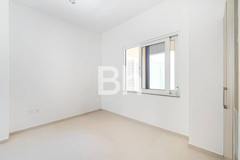 Adosado en Dubai Sports City, Dubai, 4 dormitorios, 332 m², № 57617 - foto 6