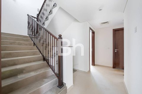Adosado en Dubai Sports City, Dubai, 4 dormitorios, 332 m², № 57617 - foto 10