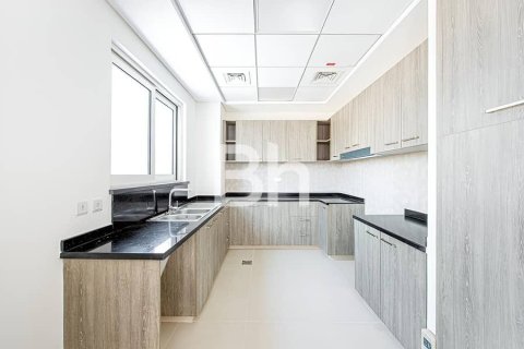 Adosado en Dubai Sports City, Dubai, 4 dormitorios, 332 m², № 57617 - foto 11