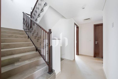 Adosado en Dubai Sports City, Dubai, 4 dormitorios, 332 m², № 57617 - foto 5