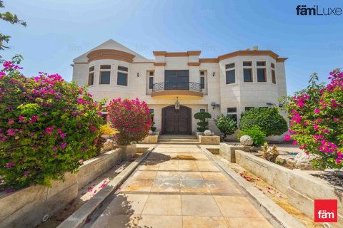 Villa in Al Barsha, Dubai 6 bedrooms, 1412.1 sq.m. № 110176 - photo 22